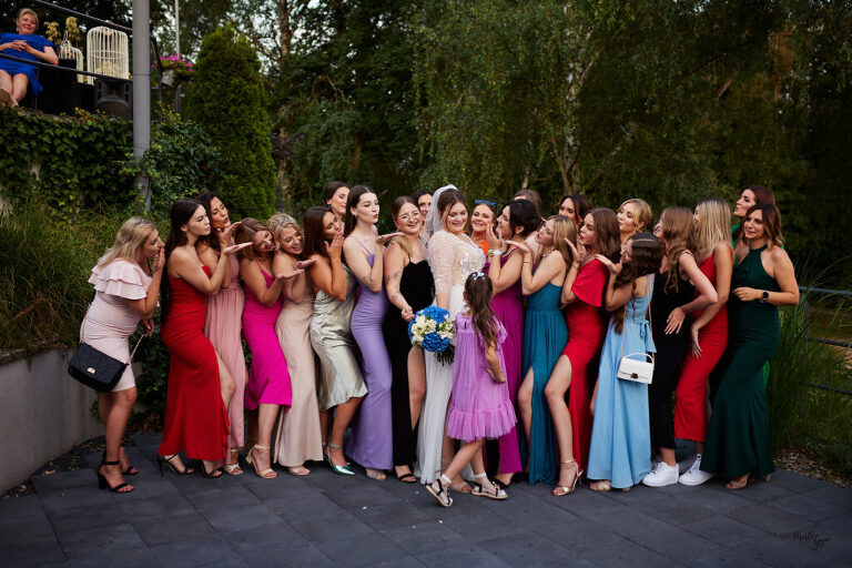 WAAACH5BAEAAAAALAAAAAABAAEAAAICRAEAOw==