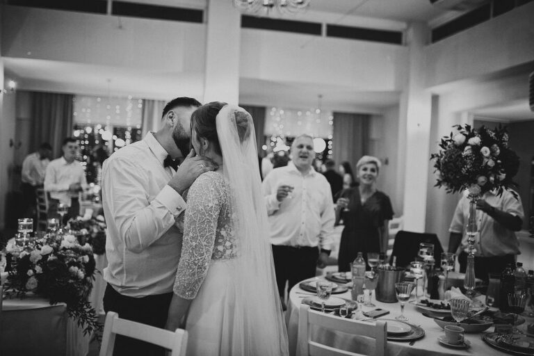 WAAACH5BAEAAAAALAAAAAABAAEAAAICRAEAOw==