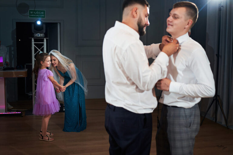 WAAACH5BAEAAAAALAAAAAABAAEAAAICRAEAOw==