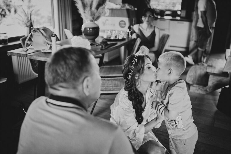 WAAACH5BAEAAAAALAAAAAABAAEAAAICRAEAOw==