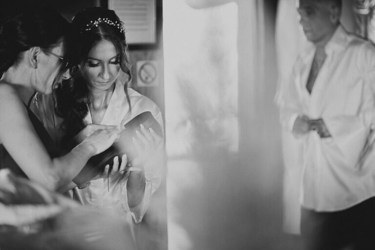 WAAACH5BAEAAAAALAAAAAABAAEAAAICRAEAOw==