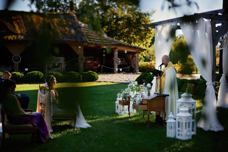 WAAACH5BAEAAAAALAAAAAABAAEAAAICRAEAOw==