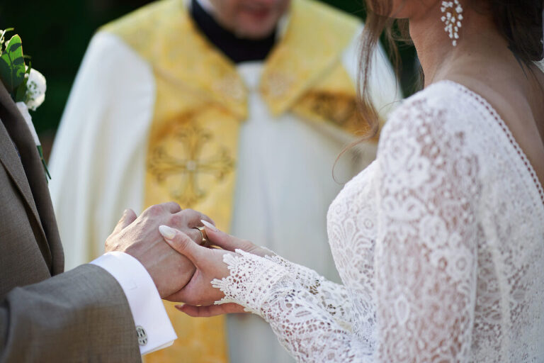 WAAACH5BAEAAAAALAAAAAABAAEAAAICRAEAOw==