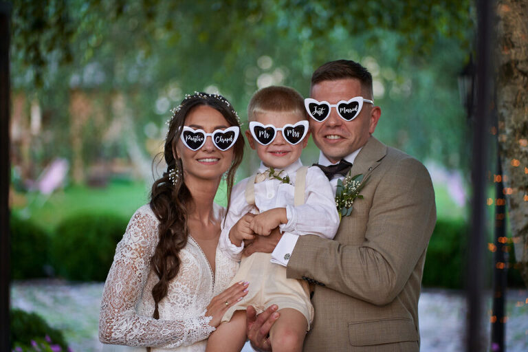 WAAACH5BAEAAAAALAAAAAABAAEAAAICRAEAOw==