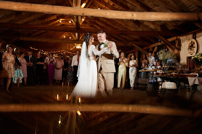 WAAACH5BAEAAAAALAAAAAABAAEAAAICRAEAOw==