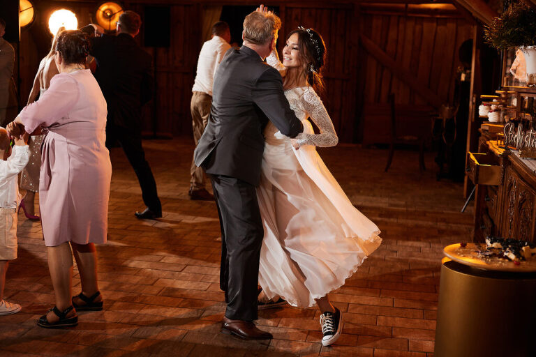 WAAACH5BAEAAAAALAAAAAABAAEAAAICRAEAOw==