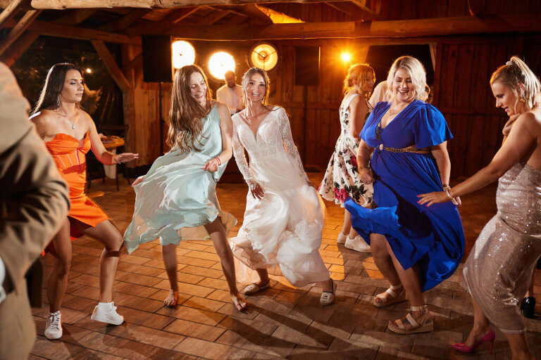 WAAACH5BAEAAAAALAAAAAABAAEAAAICRAEAOw==