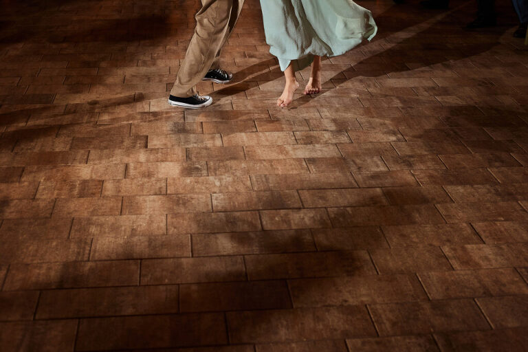 WAAACH5BAEAAAAALAAAAAABAAEAAAICRAEAOw==