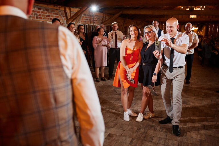 WAAACH5BAEAAAAALAAAAAABAAEAAAICRAEAOw==