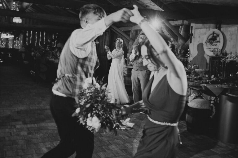 WAAACH5BAEAAAAALAAAAAABAAEAAAICRAEAOw==